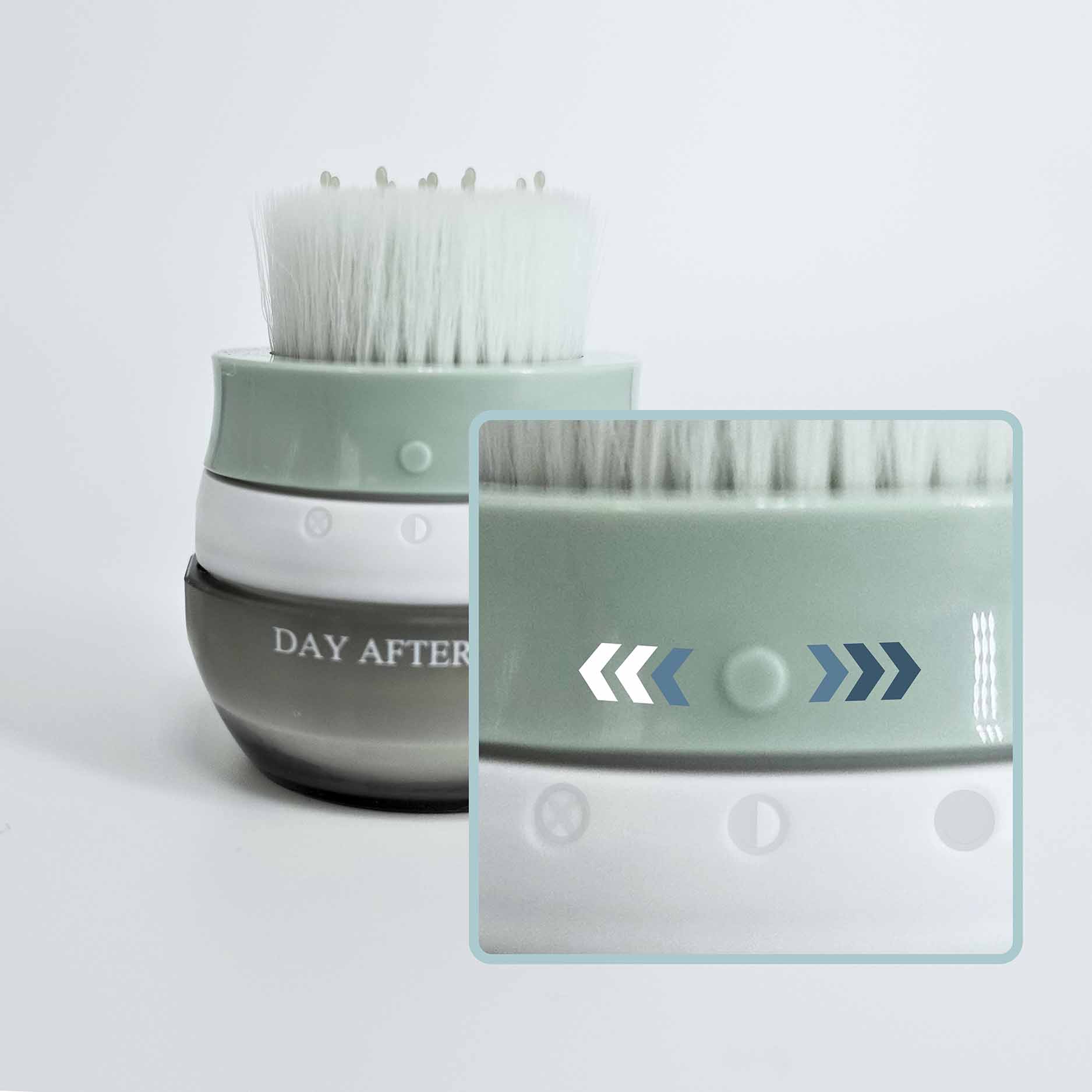 Double Day After™ Brush Bundle - Dry Shampoo Powder Applicator