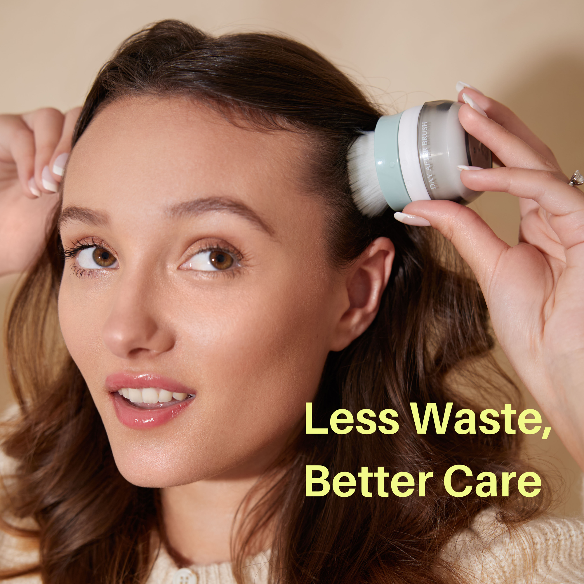Day After™ Brush - Dry Shampoo Powder Applicator