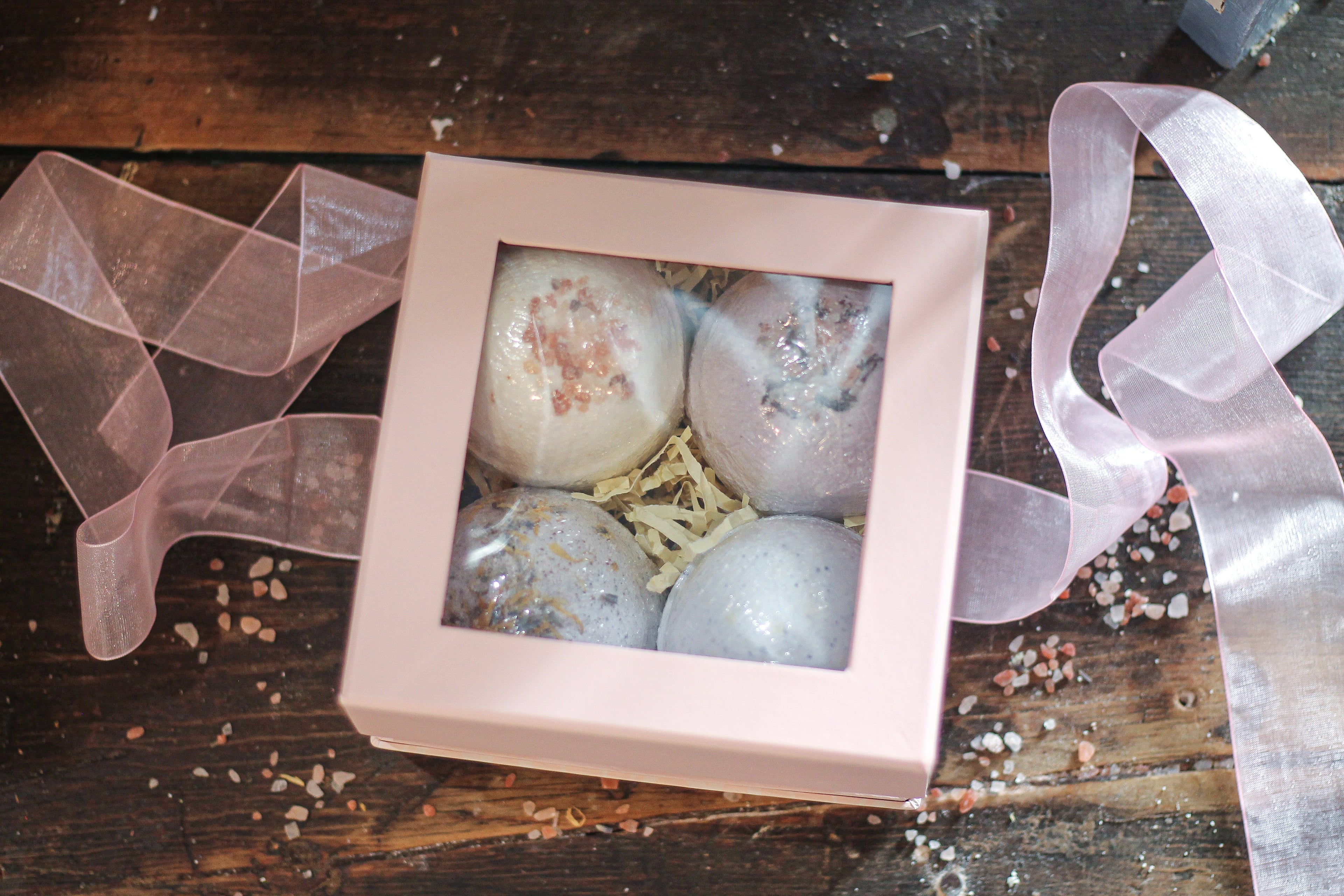 Natural Bath Bomb Gift Set - 4-Pack Assorted Scents