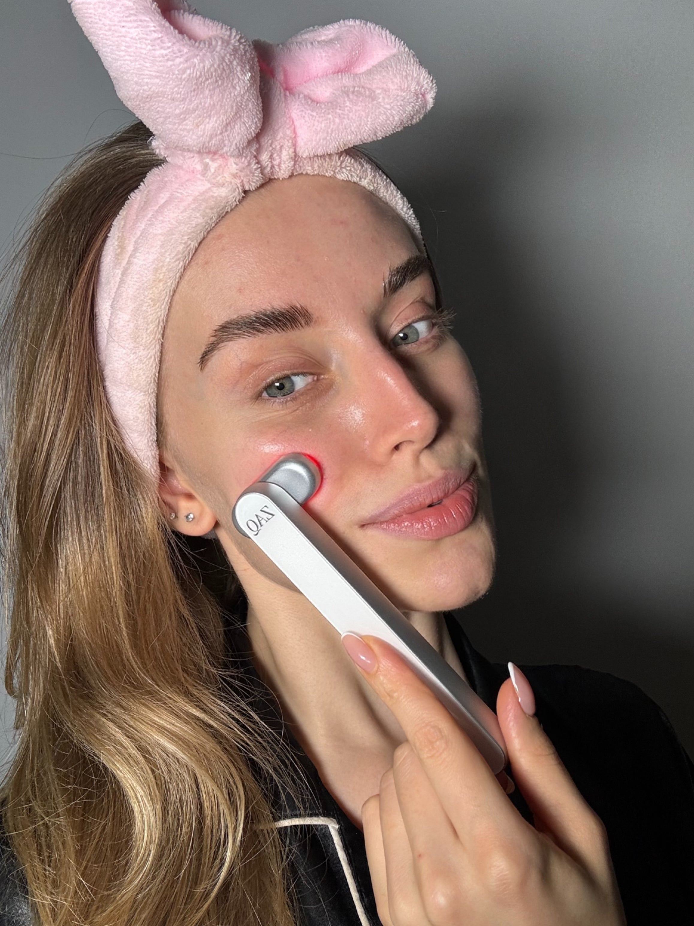 2.0 - 6-in-1 LED & Microcurrent Facial Wand