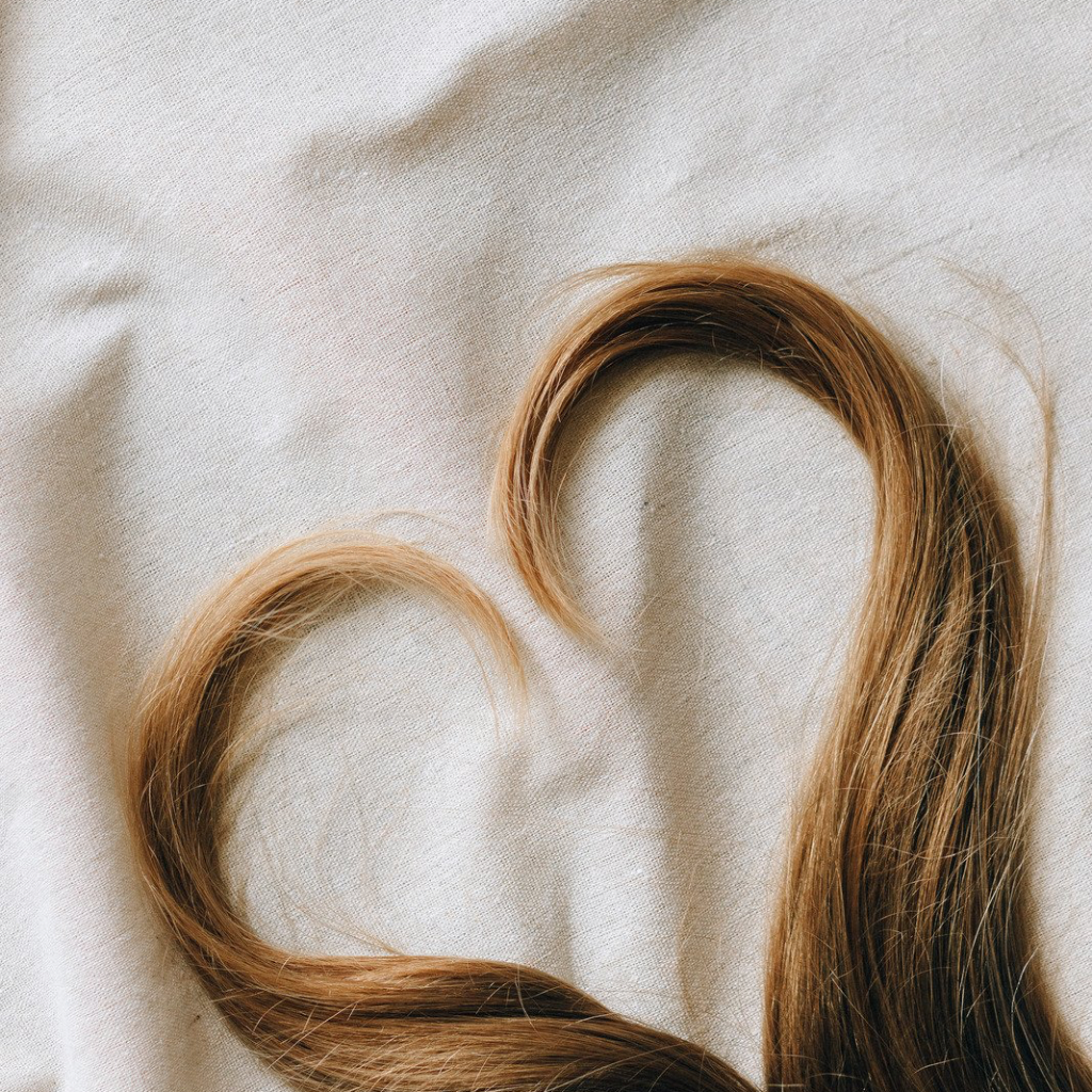 Revitalizing Hair Serum - Botanical Oil Treatment for Dry and Damaged Hair