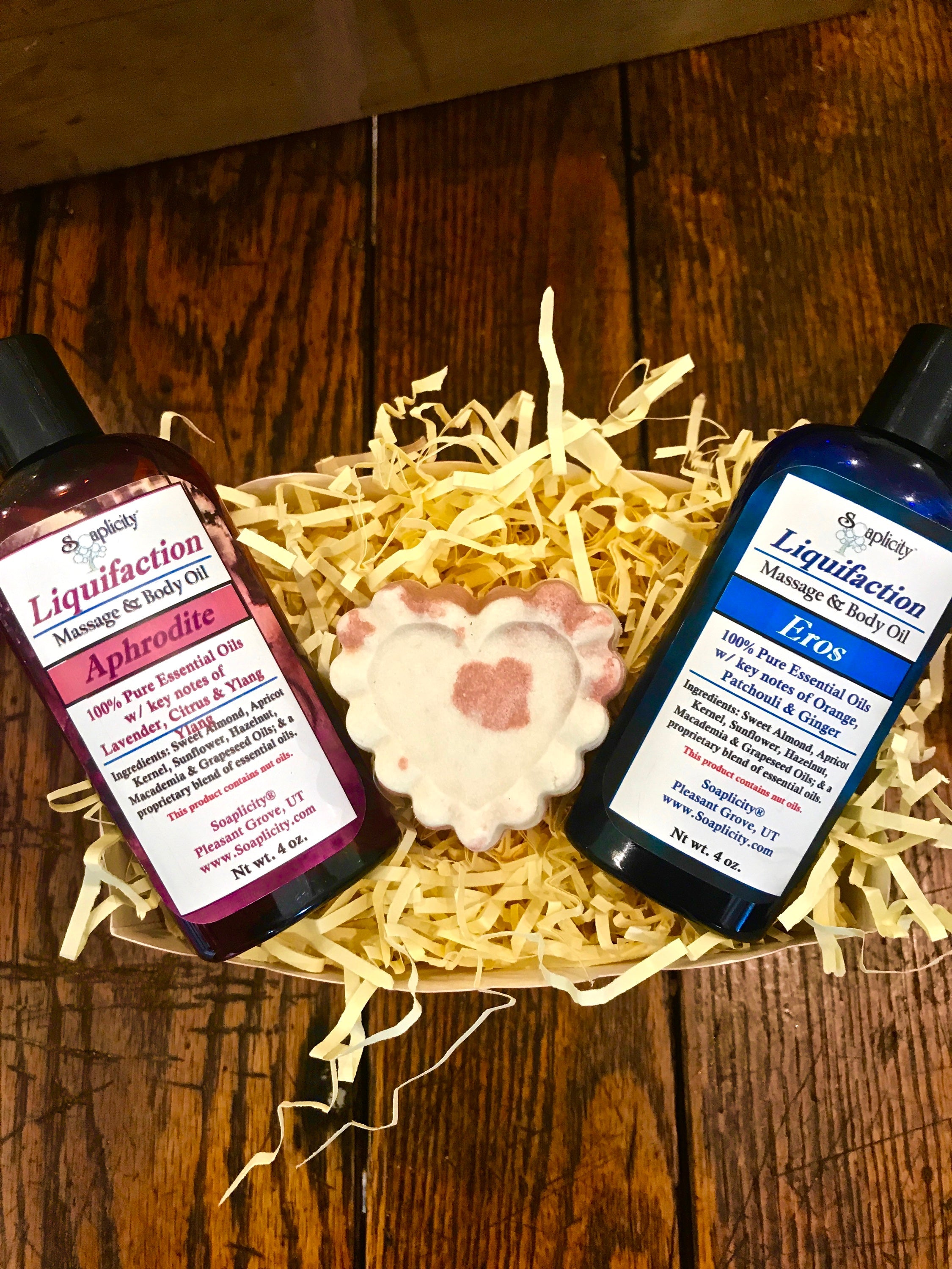 Romantic Couples Spa Gift Set | Massage Oils & Bath Bomb