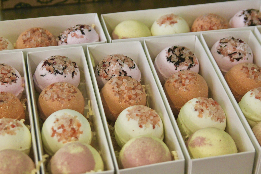 Natural Bath Bomb Gift Set - 4-Pack Assorted Scents